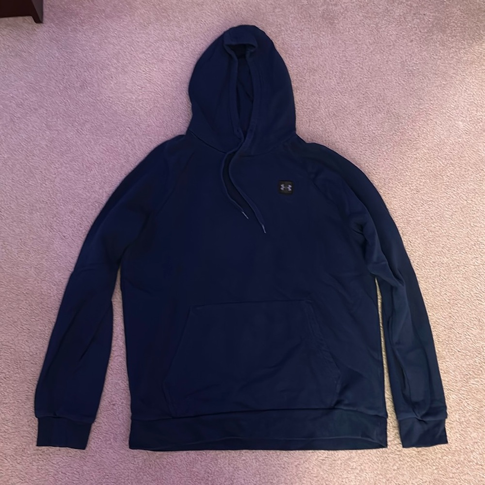 Men’s Under Armour Navy Blue sweatshirt size large